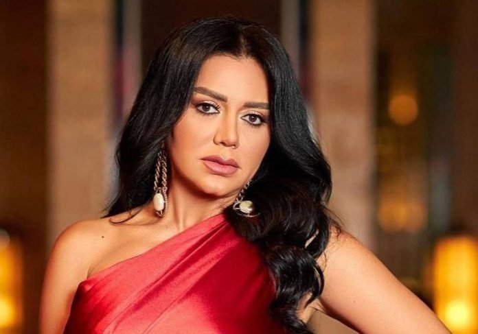 رانيا يوسف تخضع لعملية جراحية