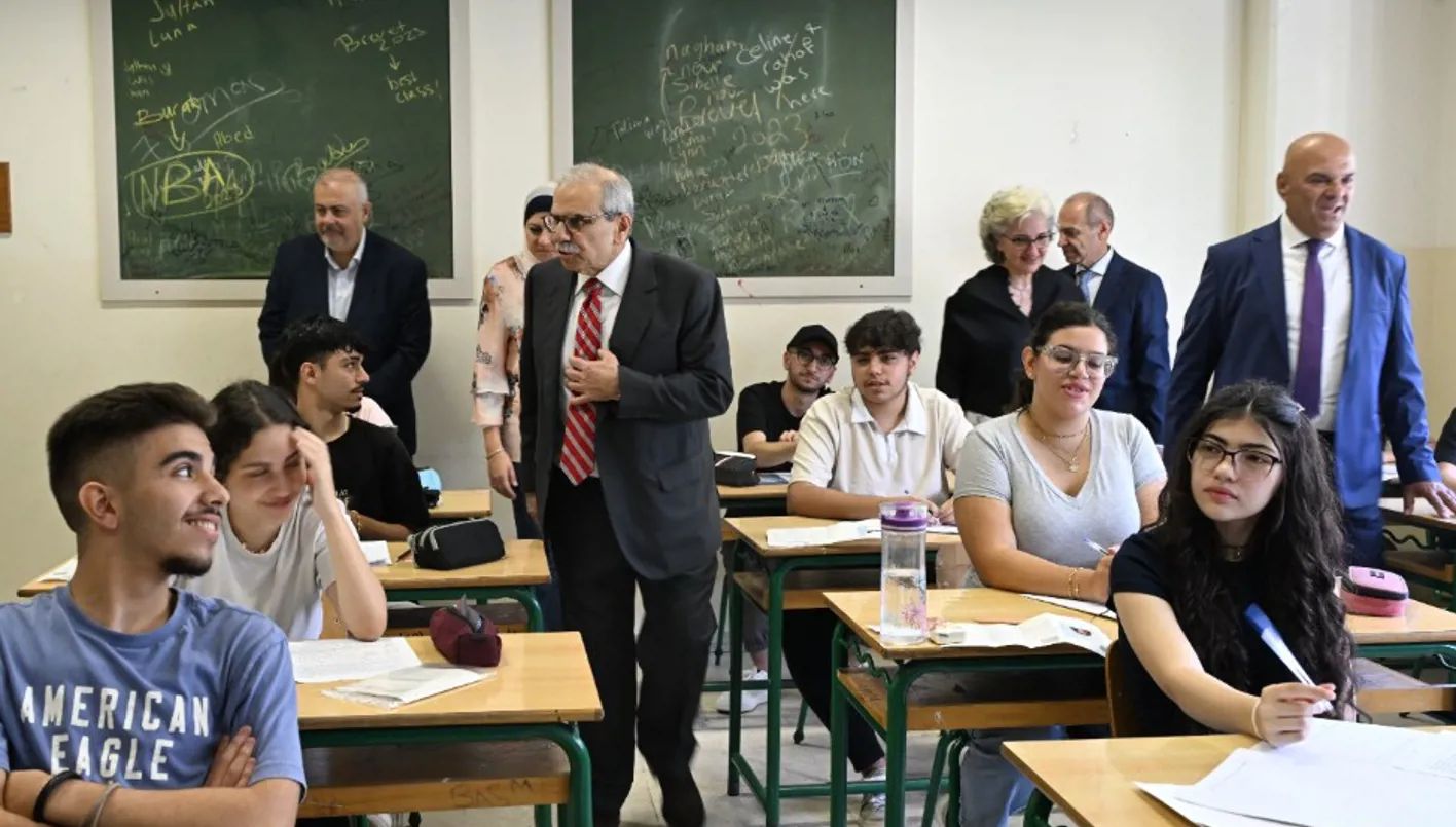 رئيس الحكومة تفقّد ووزيرة التربية مراكز الامتحانات الرسمية في بيروت